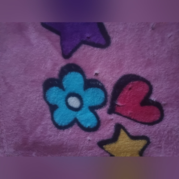 Hello kitty warm and cozy blanket - Picture 16 of 16